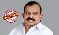 മുന്നും പിന്നും നോക്കാത്ത യുഡിഎഫ് മുന്നണി വികസനം തിരിച്ചടിയായി! യുഡിഎഫിലേക്ക് ഇല്ലെന്ന് വാര്ത്താസമ്മേളനം വിളിച്ചു പ്രഖ്യാപിച്ചു വിഷ്ണുപുരം ചന്ദ്രശേഖരന്; യുഡിഎഫില് ചേരാന് അപേക്ഷ നല്കിയിട്ടില്ല; താനിപ്പോഴും എന്ഡിഎ വൈസ് ചെയര്മാന്; താനൊരു സ്വയം സേവകന്, അവിടെ നില്ക്കാന് കഴിയില്ലെന്നും ചന്ദ്രശേഖരന്; യുഡിഎഫ് പ്രഖ്യാപനം മിനിറ്റുകള്ക്കകം പാളുമ്പോള് മുന്നും പിന്നും നോക്കാത്ത യുഡിഎഫ് മുന്നണി വികസനം തിരിച്ചടിയായി! യുഡിഎഫിലേക്ക് ഇല്ലെന്ന് വാര്ത്താസമ്മേളനം വിളിച്ചു പ്രഖ്യാപിച്ചു വിഷ്ണുപുരം ചന്ദ്രശേഖരന്; യുഡിഎഫില് ചേരാന് അപേക്ഷ നല്കിയിട്ടില്ല; താനിപ്പോഴും എന്ഡിഎ വൈസ് ചെയര്മാന്; താനൊരു സ്വയം സേവകന്, അവിടെ നില്ക്കാന് കഴിയില്ലെന്നും ചന്ദ്രശേഖരന്; യുഡിഎഫ് പ്രഖ്യാപനം മിനിറ്റുകള്ക്കകം പാളുമ്പോള്