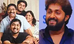 കാമുകി ആരാണെന്നോ എന്താണെന്നോ പോലും ചോദിച്ചില്ല, ഉറച്ച തീരുമാനമാണോ എന്ന് മാത്രമായിരുന്നു അറിയേണ്ടത്; അവര്ക്ക് കിട്ടാതെ പോയ പിന്തുണ മക്കൾക്ക് നല്കണമെന്ന് അച്ഛന് ഉറപ്പിച്ചിരിന്നുവെന്ന് ധ്യാൻ കാമുകി ആരാണെന്നോ എന്താണെന്നോ പോലും ചോദിച്ചില്ല, ഉറച്ച തീരുമാനമാണോ എന്ന് മാത്രമായിരുന്നു അറിയേണ്ടത്; അവര്ക്ക് കിട്ടാതെ പോയ പിന്തുണ മക്കൾക്ക് നല്കണമെന്ന് അച്ഛന് ഉറപ്പിച്ചിരിന്നുവെന്ന് ധ്യാൻ