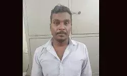 പോലീസുകാരനായി ആള് മാറാട്ടം; സര്ക്കാര് ഹോമില് നിന്ന് ചാടിയ പെണ്കുട്ടികളെ ലോഡ്ജില് എത്തിച്ച് പീഡനം; വിവാഹവാഗ്ദാനം നല്കിയും ചതിച്ചു; പ്രതി വിഷ്ണുവിന് 7 വര്ഷം കഠിനതടവും 65,000 രൂപ പിഴയും പോലീസുകാരനായി ആള് മാറാട്ടം; സര്ക്കാര് ഹോമില് നിന്ന് ചാടിയ പെണ്കുട്ടികളെ ലോഡ്ജില് എത്തിച്ച് പീഡനം; വിവാഹവാഗ്ദാനം നല്കിയും ചതിച്ചു; പ്രതി വിഷ്ണുവിന് 7 വര്ഷം കഠിനതടവും 65,000 രൂപ പിഴയും