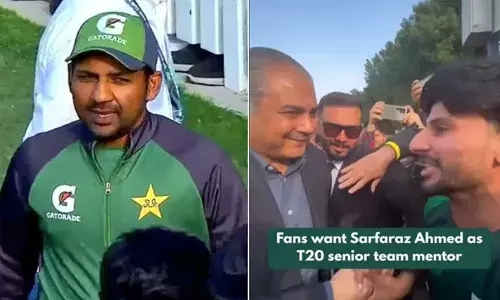 സർഫറാസ് ഒരിക്കലും ചതിക്കില്ല; അണ്ടർ 19 ഏഷ്യാ കപ്പ് വിജയത്തിന് പിന്നാലെ മുൻ നായകനെ ടി20 ലോകകപ്പ് ഉപദേശകനാക്കാൻ ആരാധകരുടെ ആവശ്യം; വൈറലായി വീഡിയോ