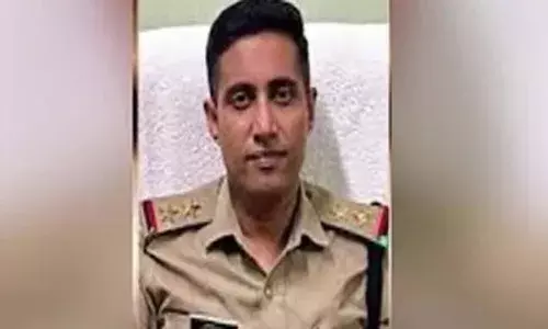 ബാറുടമകളില്‍ നിന്നും വാങ്ങിയ മാസപ്പടി: വിജിലന്‍സിനെ കണ്ടതോടെ പണം വലിച്ചെറിഞ്ഞ് രക്ഷപെടാന്‍ ശ്രമം; ചാലക്കുടിയില്‍ എക്സൈസ് റേഞ്ച് ഇന്‍സ്പെക്ടര്‍ പിടിയില്‍