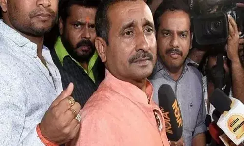 ഉന്നാവോ ബലാത്സംഗ കേസില്‍ കുല്‍ദീപ് സിങ് സെന്‍ഗാറിന്റെ ശിക്ഷ മരവിപ്പിച്ചു; വിചാരണക്കോടതി വിധിക്കെതിരെ സെന്‍ഗാര്‍ നല്‍കിയ അപ്പീലില്‍ തീര്‍പ്പാക്കും വരെ ജാമ്യം