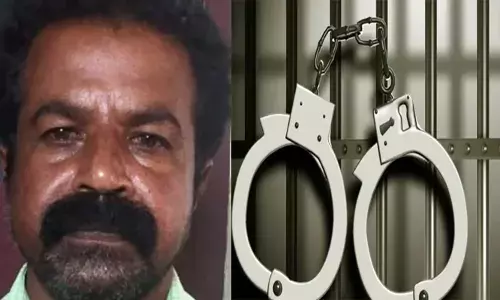 വീടിന് സമീപം കറങ്ങി നടന്ന് ശല്യം; സഹിക്കാൻ കഴിയാതെ പോലീസിൽ പരാതി നൽകിയ ആ അമ്മയും മകളും; തിരികെ വരവേ വഴിയിൽ വച്ച് കത്തി ആക്രമണം; പ്രതിയെ പൊക്കി പോലീസ്