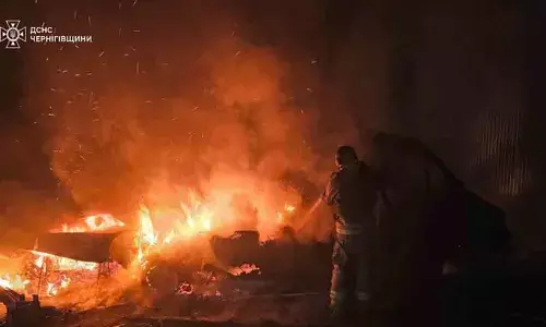 യുക്രെയ്‌നില്‍ റഷ്യയുടെ മിസൈല്‍ ആക്രമണം; നാലു വയസ്സുള്ള കുട്ടിയടക്കം മൂന്നു പേര്‍ കൊല്ലപ്പെട്ടു: അതിര്‍ത്തിയില്‍ മിസൈലുകള്‍ വീണതോടെ പോര്‍വിമാനങ്ങള്‍ വിന്യസിച്ച് പോളണ്ടും