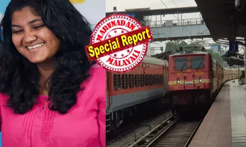 ട്രെയിൻ പതിയെ നീങ്ങി തമ്പാനൂർ റെയിൽവേ സ്റ്റേഷനിൽ എത്തിയതും ദേ..പടിവാതിൽക്കൽ ഒരാൾ; ടിക്കറ്റ് കാണിക്കൂ... എന്ന ചെക്കറിന്റെ ചോദ്യം; കാണിച്ചതും ഇത് ശരിയാവില്ലെന്ന് മറുപടി; ഒന്ന് ബഹളം വച്ച് ആളെക്കൂട്ടാൻ കൂടി പറ്റാത്ത അവസ്ഥ; കാരണം തിരക്കിയപ്പോൾ വിചിത്ര വാദം; ചർച്ചയായി കൗൺസിലറിന്റെ കുറിപ്പ്