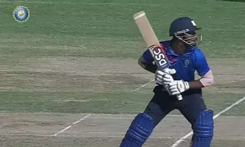 അര്‍ധ സെഞ്ചുറിക്ക് ഒപ്പം അഞ്ച് വിക്കറ്റ് പ്രകടനവുമായി ബാബാ അപരാജിത്;  സെഞ്ചുറിയുമായി വിഷ്ണു വിനോദ്; നായകന്റെ ഇന്നിംഗ്‌സുമായി രോഹന്‍ കുന്നുമ്മലും;  ത്രിപുരയെ 145 റണ്‍സിന് തകര്‍ത്ത് കേരളം