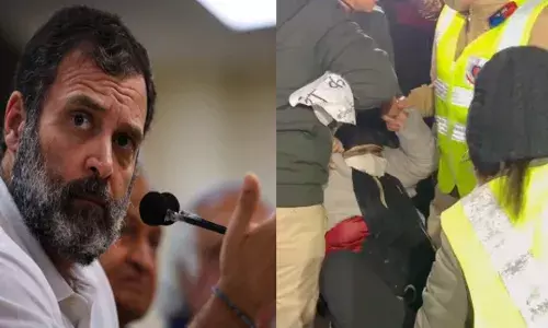 ഇത്തരത്തിൽ പെരുമാറുന്നത് ന്യായമാണോ ?; നീതിക്കുവേണ്ടി ശബ്ദമുയർത്തിയത് ആണോ..അവൾചെയ്ത തെറ്റ്; ഉന്നാവോ അതിജീവിതയെ പിന്തുണച്ച് രാഹുൽ ഗാന്ധി