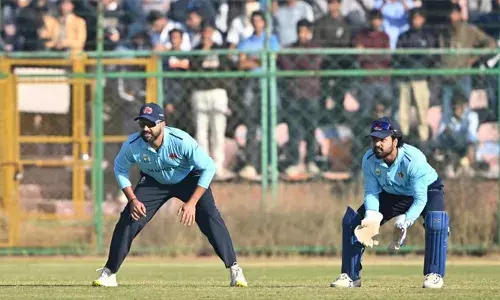 സവായ് മാൻസിംഗ് സ്റ്റേഡിയത്തിൽ തടിച്ച് കൂടിയ ആരാധകരെ ആവേശത്തിലാക്കി ഹിറ്റ്‌മാന്റെ ബാറ്റിങ്; ഗംഭീർ കാണുന്നുണ്ടല്ലോ രോഹിത്തിന്റെ മാജിക് എന്ന് ഗാലറികളിൽ ആർപ്പുവിളി