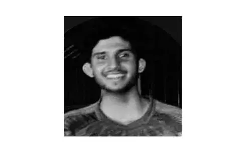 പയ്യാമ്പലം ബീച്ച് റോഡില്‍ ബൈക്ക് വൈദ്യുതി തൂണില്‍ ഇടിച്ചു; യുവാവിന് മരണം