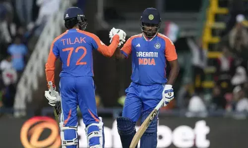 ഐസിസി ടി20 റാങ്കിങിൽ വൻ കുതിപ്പുമായി തിലക് വർമ; ആദ്യ പത്തിൽ നിന്ന് പുറത്തായി സൂര്യകുമാർ യാദവ്; നേട്ടമുണ്ടാക്കി സഞ്ജു; ബൗളിങ്ങിൽ തലപ്പത്ത് വരുൺ ചക്രവർത്തി