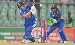 മൂന്നാം ടി20യില്‍ എട്ട് വിക്കറ്റിന്റെ അനായാസ ജയം; ശ്രീലങ്ക ഉയർത്തിയ വിജയലക്ഷ്യം മറികടന്നത് 40 പന്തുകൾ ബാക്കി നിൽക്കെ; വെടിക്കെട്ട് പ്രകടനവുമായി ഷെഫാലി വർമ്മ; രേണുക സിംഗിന് നാല് വിക്കറ്റ്