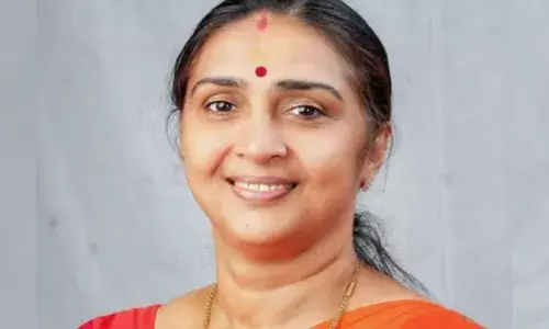 ആഹാ..ഇനി എന്തൊക്കെ കാണണം..; രാഹുകാലം കഴിയാതെ ഓഫീസിൽ കയറില്ലെന്ന ഉറച്ച തീരുമാനമെടുത്ത പുതിയ ചെയർപേഴ്സൺ; ഇതോടെ മണിക്കൂറുകൾ വലഞ്ഞ് ഉദ്യോഗസ്ഥർ