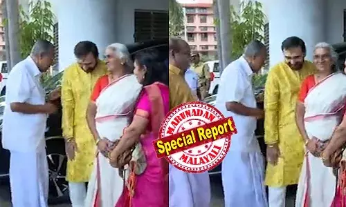 മുഖ്യമന്ത്രി പിണറായി വിജയനൊപ്പം ഉണ്ണിക്കൃഷ്ണന്‍ പോറ്റിയും; ആംബുലന്‍സ് കൈമാറ്റ ചടങ്ങിന്റെ ദൃശ്യങ്ങള്‍ പുറത്ത്; ഓഗസ്റ്റ് 20ന് ചിത്രീകരിച്ച വീഡിയോയില്‍ മുഖ്യമന്ത്രി പോറ്റിയോട് സംസാരിച്ചിട്ടില്ല; ഭീമാ ഗ്രൂപ്പ് സ്‌പോണ്‍സര്‍മാരായ അന്നത്തെ പരിപാടിയുടെ നോട്ടീസിലും പോറ്റിയുടെ പേരില്ല