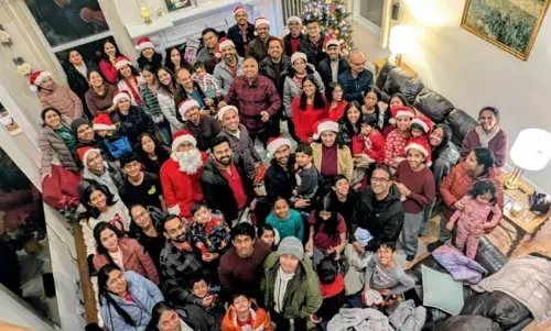 സോമര്‍സെറ്റില്‍ ക്രിസ്മസ് ആഘോഷം : മഞ്ഞുവീഴുന്ന രാവില്‍ സ്‌നേഹദൂതുമായി കരോള്‍ സംഘം