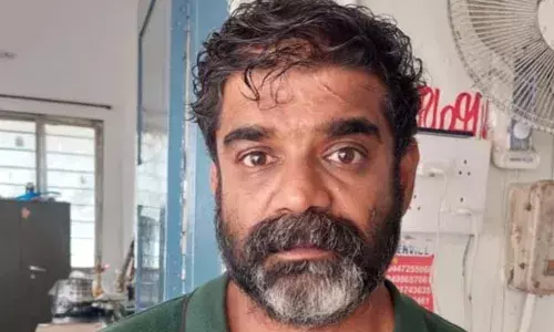 ശബരിമല ദേവസ്വം ഭണ്ഡാരത്തില്‍ നിന്നും പണാപഹരണം: താല്‍ക്കാലിക ജീവനക്കാരന്‍ അറസ്റ്റില്‍; വെളുത്ത തുണിയില്‍ ഒളിപ്പിച്ച നിലയില്‍ കണ്ടെത്തിയത് 3000 രൂപ അടങ്ങിയ പൊതി