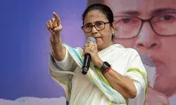 ബി.ജെ.പി ഭരിക്കുന്ന സംസ്ഥാനങ്ങളിലെ ബംഗാളി സംസാരിക്കുന്നവർക്ക് നേരെയുള്ള പീഡനങ്ങളെ ശക്തമായി അപലപിക്കുന്നു; കുടിയേറ്റ കുടുംബങ്ങൾക്ക് എല്ലാ പിന്തുണയും ഉറപ്പാക്കുമെന്നും മമത ബാനർജി