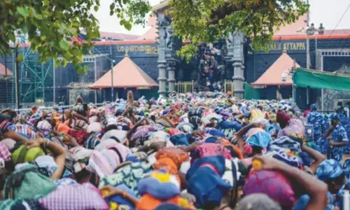 മണ്ഡലകാലത്ത് ശബരിമലയില്‍ എത്തിയത് 30.01 ലക്ഷം തീര്‍ത്ഥാടകര്‍; ഇത്തവണ ദര്‍ശനത്തിന് എത്തിയത് കഴിഞ്ഞ വര്‍ഷത്തേക്കാളും കുറച്ച് ഭക്തര്‍