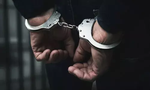 നെടുമ്പാശേരി വിമാനത്താവളത്തില്‍ വന്‍ ലഹരി വേട്ട; 4.3 കോട രൂപയുടെ ഹൈബ്രിഡ് കഞ്ചാവുമായി കോഴിക്കോട് സ്വദേശികള്‍ അറസ്റ്റില്‍