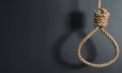 ഓണ്‍ലൈന്‍ ഗെയിം കളിച്ച് പണം നഷ്ടമായി; ബന്ധുവിന്റെ വീട്ടിലെ ഫാനില്‍ തൂങ്ങി യുവാവ് ജീവനൊടുക്കി