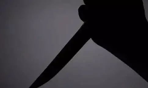 ആലുവ മുട്ടം മെട്രോ സ്റ്റേഷനില്‍ യുവതിക്ക് ഭര്‍ത്താവിന്റെ കുത്തേറ്റു; പ്രതി കസ്റ്റഡിയില്‍