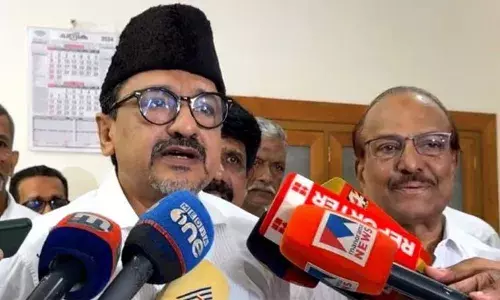 നിയമസഭാ തെരഞ്ഞെടുപ്പില്‍ ലീഗ് കൂടുതല്‍ സീറ്റുകള്‍ ആവശ്യപ്പെട്ടിട്ടില്ല; അര്‍ഹമായ പരിഗണന ലഭിക്കുമെന്നാണ് പ്രതീക്ഷയെന്ന് പാണക്കാട് സാദിഖലി ശിഹാബ് തങ്ങള്‍; നിയമസഭയില്‍ മത്സരിക്കാന്‍ മൂന്ന് ടേം എന്ന വ്യവസ്ഥ തീരുമാനിക്കേണ്ടത് തങ്ങളാണെന്ന് കുഞ്ഞാലിക്കുട്ടി