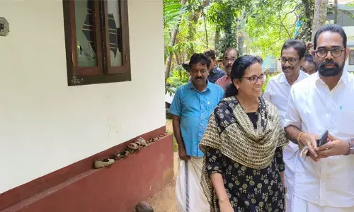 വോട്ട് കോണ്‍ഗ്രസിന് നല്‍കി; പാതിരാത്രിയില്‍ പകരം വീട്ടല്‍ സ്റ്റീല്‍ ബോംബിലൂടെ; വടകര ബ്ലോക്ക് പഞ്ചായത്ത് അംഗം ആര്‍ജെഡിയിലെ രജനിയുടെ വീടിന് നേരെ ആക്രമണം; തോല്‍വിക്ക് പിന്നാലെ അഴിയൂരില്‍ അഴിഞ്ഞാട്ടം; പ്രതിക്കൂട്ടില്‍ സിപിഎം