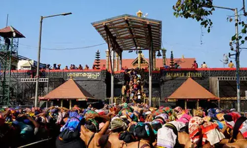 സ്വാമി ശരണം..; മണ്ഡലകാലത്ത് ശബരിമല സന്നിധാനത്ത് ദർശനം നടത്തിയത് 36,33,191 പേർ; മകരവിളക്കിന് വിപുലമായ ക്രമീകരണങ്ങൾ സ്വാമി ശരണം..; മണ്ഡലകാലത്ത് ശബരിമല സന്നിധാനത്ത് ദർശനം നടത്തിയത് 36,33,191 പേർ; മകരവിളക്കിന് വിപുലമായ ക്രമീകരണങ്ങൾ