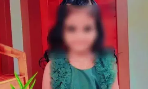 ടൂറിസ്റ്റ് കേന്ദ്രത്തിൽ വച്ച് അപകടം; ബാലുശ്ശേരിയിൽ ഒന്നാം ക്ലാസുകാരി പുഴയില് മുങ്ങിമരിച്ചു; വേദനയോടെ ഉറ്റവർ ടൂറിസ്റ്റ് കേന്ദ്രത്തിൽ വച്ച് അപകടം; ബാലുശ്ശേരിയിൽ ഒന്നാം ക്ലാസുകാരി പുഴയില് മുങ്ങിമരിച്ചു; വേദനയോടെ ഉറ്റവർ