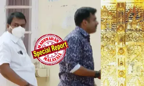 തിരുവനന്തപുരത്തെ ഹോട്ടലില്‍വച്ച് പോറ്റി ഡി.മണിക്ക് കൈമാറിയത് ശബരിമലയിലെ സ്വര്‍ണപ്പാളികളോ?  പ്രവാസി വ്യവസായിയുടെ മൊഴിയില്‍ വ്യക്തത തേടി ഡി മണിയെയും ബാലമുരുകനെയും എസ്‌ഐടി ചോദ്യം ചെയ്യുന്നു;  ശബരിമല സ്വര്‍ണ്ണക്കൊള്ളയില്‍ അന്വേഷണം വ്യാപിപ്പിക്കാന്‍ നീക്കം; കൂടുതല്‍ ഉദ്യോഗസ്ഥരെ ആവശ്യപ്പെട്ട് ഹൈക്കോടതിയില്‍ പ്രത്യേക അപേക്ഷ നല്‍കി അന്വേഷണ സംഘം