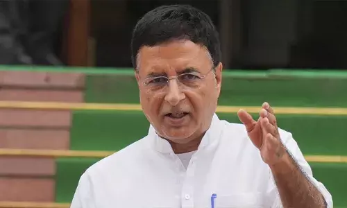 വന്ദേ മാതരത്തെ വെറുപ്പിന്റെ ഭാഷയാക്കി മാറ്റി; ബി.ജെ.പിയുടേത് സമുദായങ്ങളെ ഭിന്നിപ്പിക്കുന്ന രാഷ്ട്രീയം; ഭഗവദ്ഗീത പഠിപ്പിക്കുന്ന സന്ദേശം പിന്തുടരണമെന്നും രൺദീപ് സിങ് സുർജേവാല