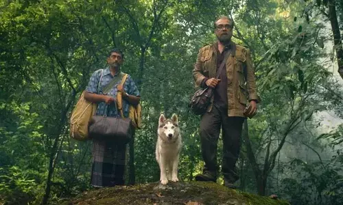 തിയേറ്ററുകളിൽ മികച്ച പ്രേക്ഷക നിരൂപക പ്രശംസ പിടിച്ചു പറ്റിയ മിസ്റ്ററി ത്രില്ലർ; ദിൻജിത്ത് അയ്യത്താൻ ഒരുക്കിയ എക്കോ ഒടിടിയിലേക്ക്; സ്ട്രീമിംഗ് നെറ്റ്ഫ്ലിക്സിൽ; റിലീസ് തീയതി പ്രഖ്യാപിച്ചു തിയേറ്ററുകളിൽ മികച്ച പ്രേക്ഷക നിരൂപക പ്രശംസ പിടിച്ചു പറ്റിയ മിസ്റ്ററി ത്രില്ലർ; ദിൻജിത്ത് അയ്യത്താൻ ഒരുക്കിയ എക്കോ ഒടിടിയിലേക്ക്; സ്ട്രീമിംഗ് നെറ്റ്ഫ്ലിക്സിൽ; റിലീസ് തീയതി പ്രഖ്യാപിച്ചു