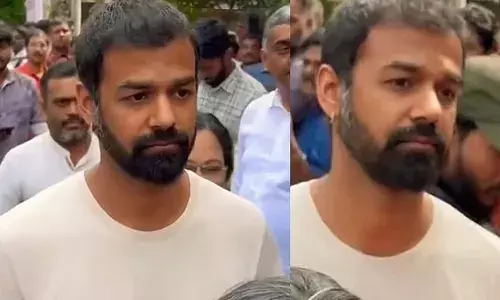 അച്ഛമ്മയെ അവസാനമായി കാണാൻ ഓടിയെത്തി പ്രണവ് മോഹൻലാൽ; അന്ത്യചുംബനം നൽകാനെത്തിയത് മുടവൻമുകളിലെ കുടുംബവീട്ടിൽ; സംസ്കാരം വൈകിട്ട് നാലുമണിക്ക്