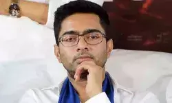 ഗ്യാനേഷ് കുമാറിനെ തെരഞ്ഞെടുപ്പ് കമീഷണറാക്കിയത് ഇന്ത്യയെ തകര്ക്കാനെന്ന് അഭിഷേക് ബാനര്ജി ഗ്യാനേഷ് കുമാറിനെ തെരഞ്ഞെടുപ്പ് കമീഷണറാക്കിയത് ഇന്ത്യയെ തകര്ക്കാനെന്ന് അഭിഷേക് ബാനര്ജി