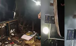 ഫോൺ ചാർജ് ചെയ്യുന്നതിനിടെ ഷോർട്ട് സർക്യൂട്ട്; വീടിന്റെ കിടപ്പുമുറി മുഴുവൻ കത്തിനശിച്ചു; എല്ലാവരും രക്ഷപ്പെട്ടത് ഭാഗ്യം കൊണ്ട് മാത്രം ഫോൺ ചാർജ് ചെയ്യുന്നതിനിടെ ഷോർട്ട് സർക്യൂട്ട്; വീടിന്റെ കിടപ്പുമുറി മുഴുവൻ കത്തിനശിച്ചു; എല്ലാവരും രക്ഷപ്പെട്ടത് ഭാഗ്യം കൊണ്ട് മാത്രം