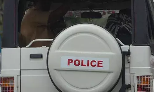 നാട്ടുകാരെ പരിഭ്രാന്തരാക്കി നടുറോഡില്‍ പടക്കം പൊട്ടിച്ച് പുതുവത്സര ആഘോഷം;  യുവാക്കള്‍ക്കെതിരെ കേസെടുത്ത് പോലിസ്