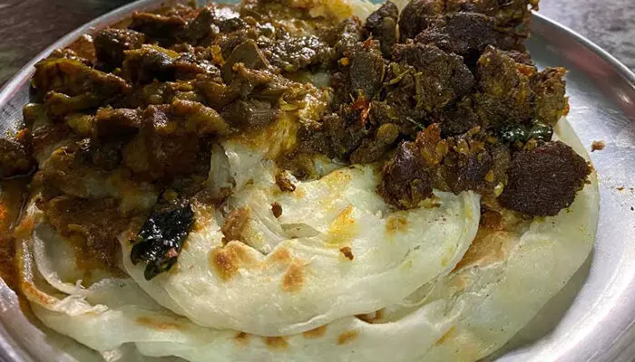 ന്യൂ ഇയര് ആഘോഷത്തിന് വിളമ്പിയ പൊറോട്ടയും ഇറച്ചിയും കഴിച്ചവര്ക്ക് ഭക്ഷ്യവിഷബാധ; കുട്ടികളടക്കം 45 ഓളം പേര് ആശുപത്രിയില് ന്യൂ ഇയര് ആഘോഷത്തിന് വിളമ്പിയ പൊറോട്ടയും ഇറച്ചിയും കഴിച്ചവര്ക്ക് ഭക്ഷ്യവിഷബാധ; കുട്ടികളടക്കം 45 ഓളം പേര് ആശുപത്രിയില്