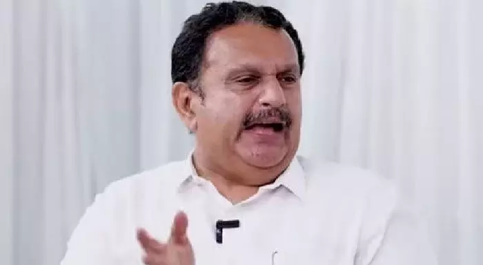 തിരുവനന്തപുരത്ത് സിപിഎം-ബിജെപി കൂട്ടുകച്ചവടം; വെള്ളാപ്പള്ളിയെ തിരുത്താന് മുഖ്യമന്ത്രി തയ്യാറാകണമെന്ന് കെ മുരളീധരന് തിരുവനന്തപുരത്ത് സിപിഎം-ബിജെപി കൂട്ടുകച്ചവടം; വെള്ളാപ്പള്ളിയെ തിരുത്താന് മുഖ്യമന്ത്രി തയ്യാറാകണമെന്ന് കെ മുരളീധരന്
