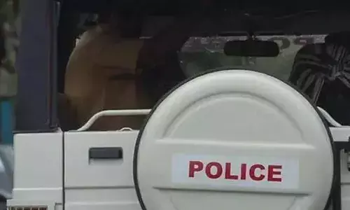 മോഷണ ശീലത്തില്‍ പൊറുതി; പന്ത്രണ്ട് വയസുകാരനെ ചങ്ങലയില്‍ ബന്ധിച്ച് മാതാപിതാക്കള്‍