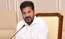 സർക്കാർ സ്കൂളിൽ പഠിച്ചതിനാൽ ഇംഗ്ലീഷ് അറിയില്ല; ജനങ്ങളുടെ പ്രശ്നങ്ങൾ പരിഹരിക്കുകയാണ് എന്റെ ജോലി; ഇംഗ്ലീഷ് അറിവിന്റെ അളവുകോലല്ലെന്നും തെലങ്കാന മുഖ്യമന്ത്രി