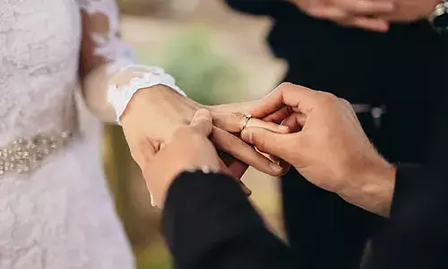 കല്യാണം കഴിക്കാൻ മെഡിക്കൽ പരിശോധന നിർബന്ധമാക്കി ഒമാൻ; എല്ലാ പൗരന്മാർക്കും നിർദ്ദേശങ്ങൾ നൽകി അധികൃതർ; പുതിയ നിയമം പ്രാബല്യത്തിൽ