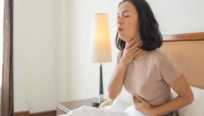 രാവിലെ എഴുന്നേൽക്കുമ്പോൾ തന്നെ തൊണ്ട ചൊറിയാൻ തുടങ്ങും; ഭയങ്കര സ്ട്രെസ്..എന്ത് ചെയ്തിട്ടും മാറുന്നില്ല; ഒടുവിൽ എല്ലാത്തിനും പരിഹാരം കണ്ടെത്തിയതും വീട്ടിൽ നിന്ന്; വിദഗ്ധർ പറയുന്നത് രാവിലെ എഴുന്നേൽക്കുമ്പോൾ തന്നെ തൊണ്ട ചൊറിയാൻ തുടങ്ങും; ഭയങ്കര സ്ട്രെസ്..എന്ത് ചെയ്തിട്ടും മാറുന്നില്ല; ഒടുവിൽ എല്ലാത്തിനും പരിഹാരം കണ്ടെത്തിയതും വീട്ടിൽ നിന്ന്; വിദഗ്ധർ പറയുന്നത്