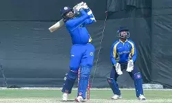 അവസാന പന്ത് സിക്സർ പറത്തി ഇരട്ട സെഞ്ചുറി; അടിച്ചു കൂട്ടിയത് 12 ഫോറുകളും 13 സിക്സറുകളും; ഷമി നയിച്ച ബൗളിംഗ് നിരയെ നിലംപരിശാക്കി രാജസ്ഥാൻ റോയൽസ് ടീമിലെത്തിച്ച അമൻ റാവു