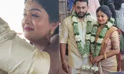 തന്റെ പ്രിയതമൻ കഴുത്തിൽ താലി ചാർത്തിയതും സന്തോഷം കൊണ്ട് പൊട്ടിക്കരച്ചിൽ; അവളെ ചേർത്ത് നിർത്തി വരൻ; കണ്ണ് നിറഞ്ഞുവെന്ന് ആരാധകർ; പാർവതിയുടെ കല്യാണം വൈറലായി തന്റെ പ്രിയതമൻ കഴുത്തിൽ താലി ചാർത്തിയതും സന്തോഷം കൊണ്ട് പൊട്ടിക്കരച്ചിൽ; അവളെ ചേർത്ത് നിർത്തി വരൻ; കണ്ണ് നിറഞ്ഞുവെന്ന് ആരാധകർ; പാർവതിയുടെ കല്യാണം വൈറലായി