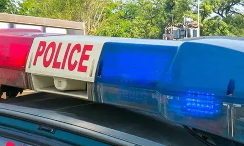 വിഗ്ഗ് ധരിച്ച് കഷണ്ടി മറച്ചുവച്ച് വിവാഹം; സ്വകാര്യ ചിത്രങ്ങള്‍ പകര്‍ത്തി മാനസികമായും ശാരീരികമായും പീഡിപ്പിച്ചു: ഭര്‍ത്താവിനെതിരെ പരാതി നല്‍കി യുവതി