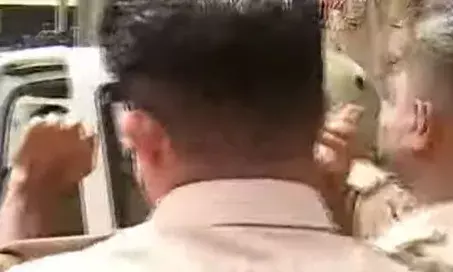 വയനാട് മെഡിക്കല്‍ കോളേജില്‍ ഗുരുതര ചികിത്സാപിഴവ്; പ്രതിഷേധവുമായി യൂത്ത് കോണ്‍ഗ്രസ്; ലാത്തി വീശലും സംഘര്‍ഷവും