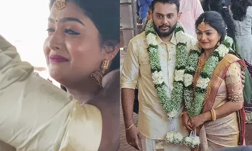 തന്റെ പ്രിയതമൻ കഴുത്തിൽ താലി ചാർത്തിയതും സന്തോഷം കൊണ്ട് പൊട്ടിക്കരച്ചിൽ; അവളെ ചേർത്ത് നിർത്തി വരൻ; കണ്ണ് നിറഞ്ഞുവെന്ന് ആരാധകർ; പാർവതിയുടെ കല്യാണം വൈറലായി തന്റെ പ്രിയതമൻ കഴുത്തിൽ താലി ചാർത്തിയതും സന്തോഷം കൊണ്ട് പൊട്ടിക്കരച്ചിൽ; അവളെ ചേർത്ത് നിർത്തി വരൻ; കണ്ണ് നിറഞ്ഞുവെന്ന് ആരാധകർ; പാർവതിയുടെ കല്യാണം വൈറലായി