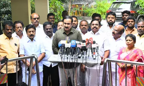 പട്ടാളി മക്കള്‍ കക്ഷിയും എന്‍ഡിഎയില്‍; ഡിഎംകെയെ അധികാരത്തില്‍ നിന്നകറ്റുക ലക്ഷ്യമെന്ന് ഇപിഎസും അന്‍പുമണിയും;  വടക്കന്‍ തമിഴ്നാട്ടില്‍ വോട്ടുബാങ്കിനെ സ്വാധീനിക്കാനാകുമെന്ന് രാഷ്ട്രീയ വിദഗ്ദ്ധര്‍