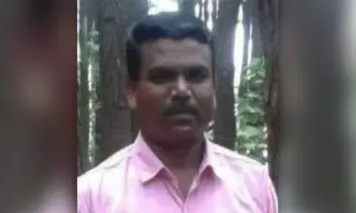 മരക്കൊമ്പ് പൊട്ടി വീണു; സ്‌കൂട്ടറിന്റെ പിന്‍സീറ്റിലിരുന്ന് യാത്ര ചെയ്ത യുവാവിന് ദാരുണാന്ത്യം