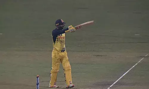 47 റണ്‍സെടുക്കുന്നതിനിടെ അവസാന ഏഴ് വിക്കറ്റുകള്‍ വീണു; രോഹന്‍ കുന്നുമ്മലിന്റെ പോരാട്ടവും പാഴായി; വിജയ് ഹസാരെയിലെ നിർണായക മത്സരത്തിൽ തമിഴ്നാടിനോട് തോറ്റു; കേരളം ക്വാര്‍ട്ടര്‍ കാണാതെ പുറത്ത്