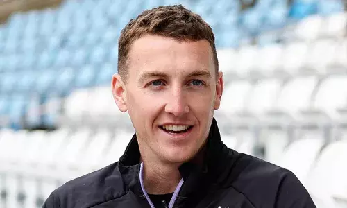 മദ്യപിച്ച് ലക്കുകെട്ട് വെല്ലിങ്ടണിലെ നൈറ്റ് ക്ലബ്ബില്‍ കയ്യാങ്കളി; ബൗണ്‍സറുടെ ഇടി വാങ്ങിയതിന് പിന്നാലെ ഹാരി ബ്രൂക്കിന് കനത്ത പിഴയും! ക്യാപ്റ്റന്‍ സ്ഥാനം തെറിക്കുമോ? നാണംകെട്ട് ഇംഗ്ലീഷ് പട!